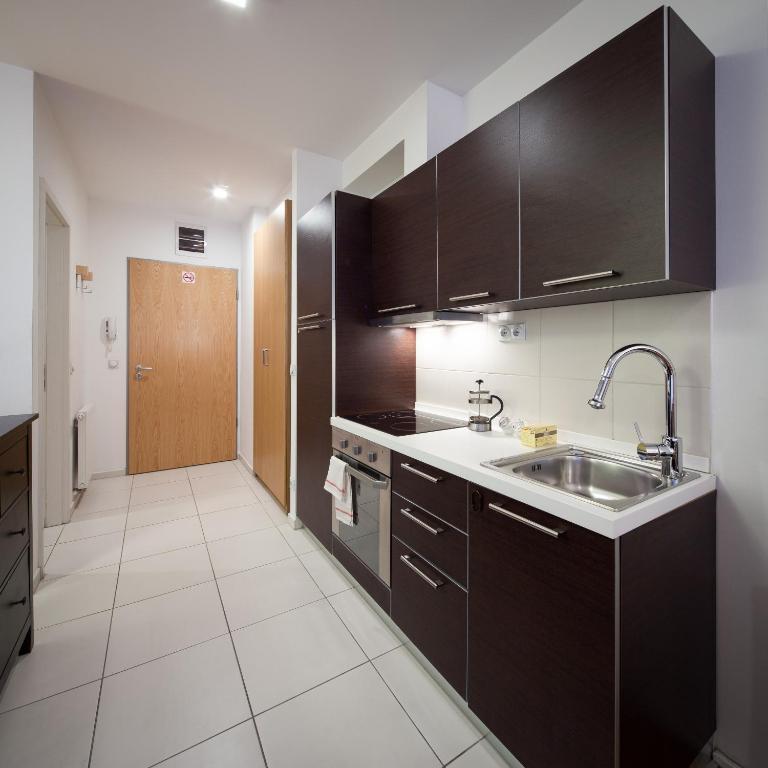 Quality Point Apartments 0-24 Reception Budapest Room photo